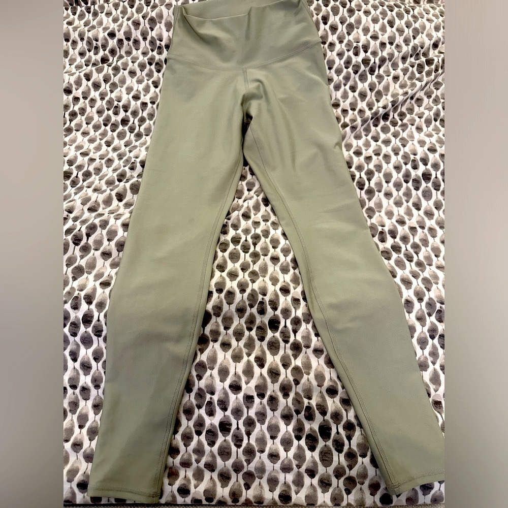 Alo Highwaist Airlift Leggings Size Medium